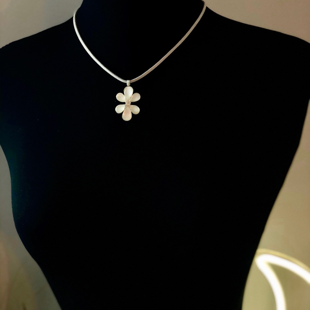 6Petal Plumeria Necklace